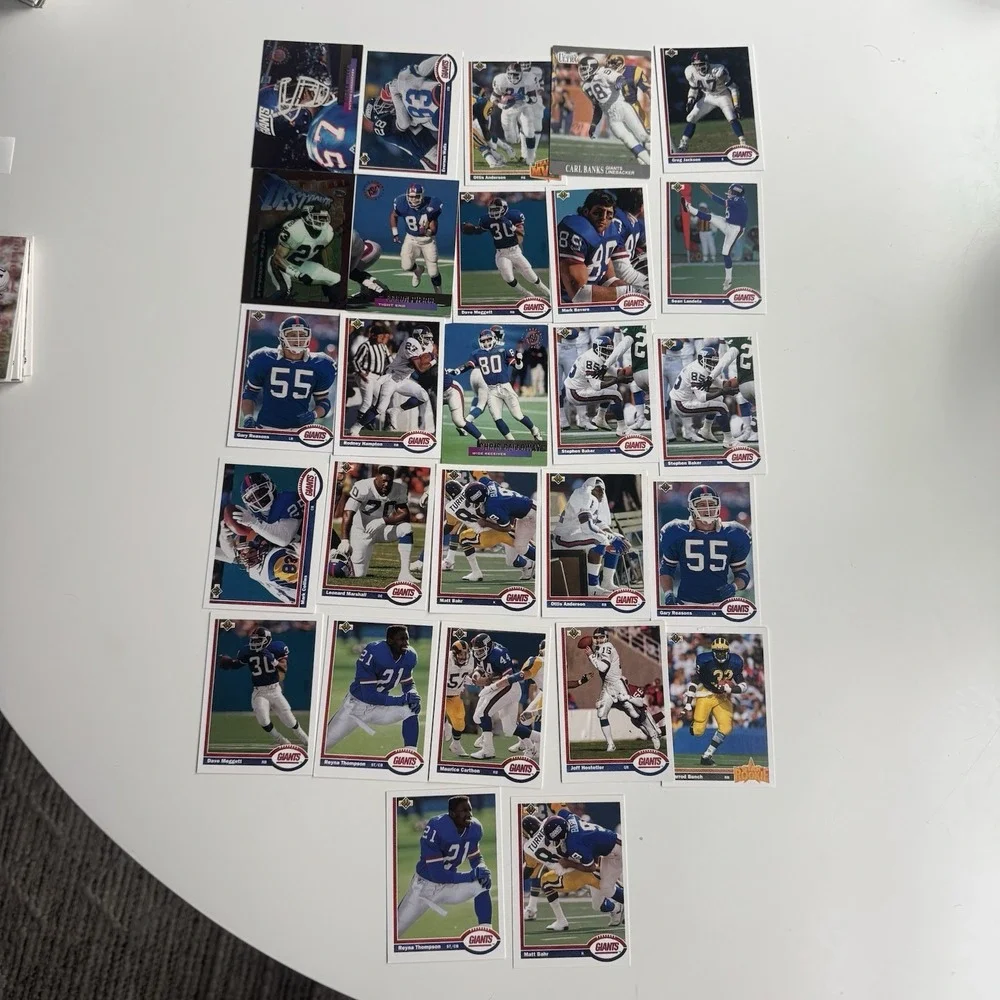 New York Giants Football Card Lot (32) Lawrence Taylor Carl Banks Hostetler